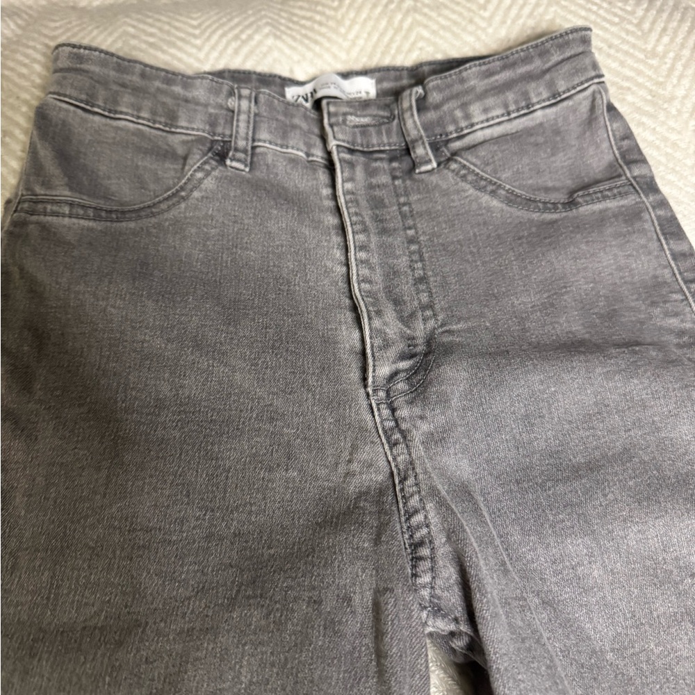 Zara Gray Straight Jeans Classic Denim